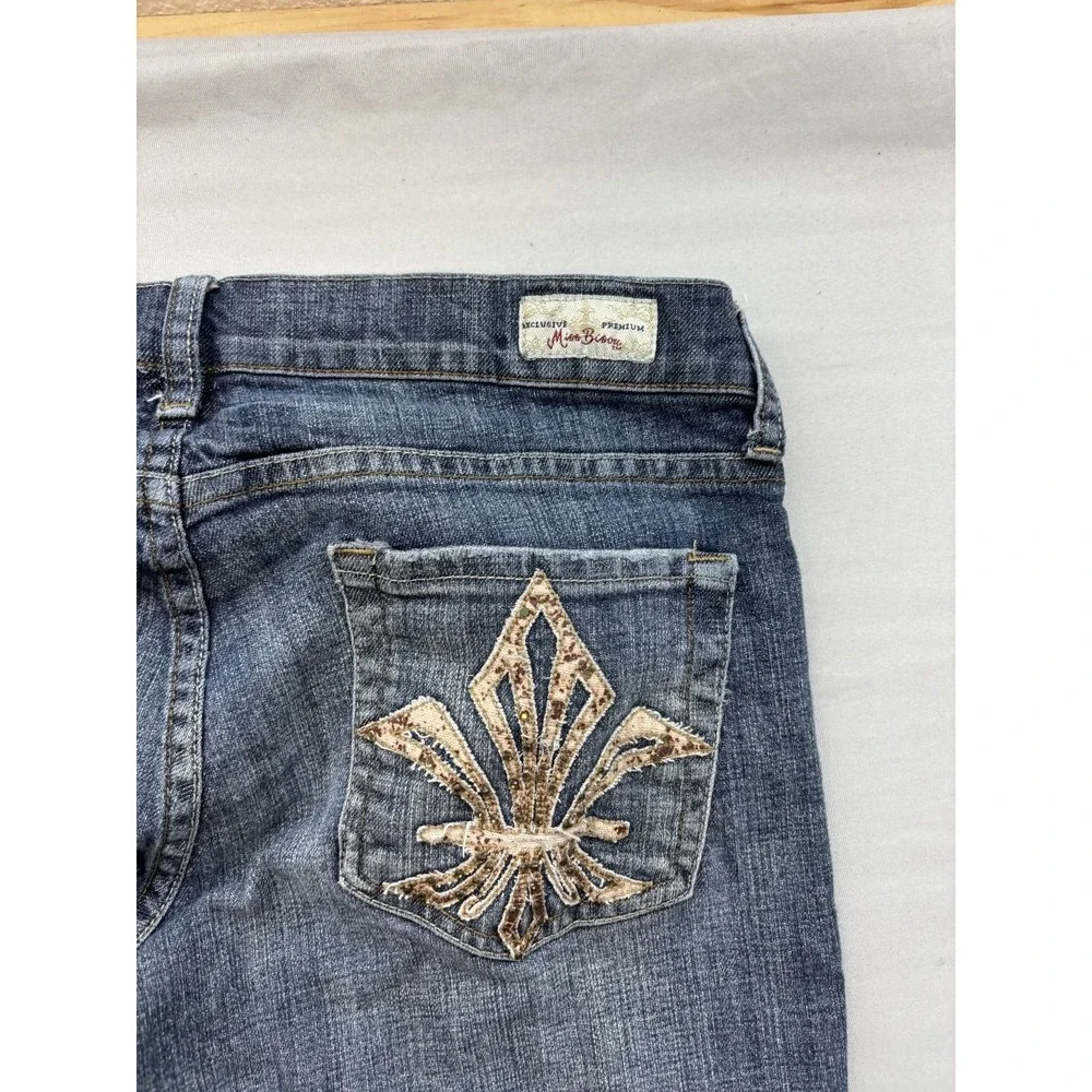 Miss Me Womens Size 30 Mid-Rise Bootcut Embellished Fleur de Lis Jeans Dark Wash